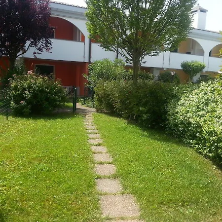 Lovely Flat With Swimming Pool And Ac Μπιμπιόνε
